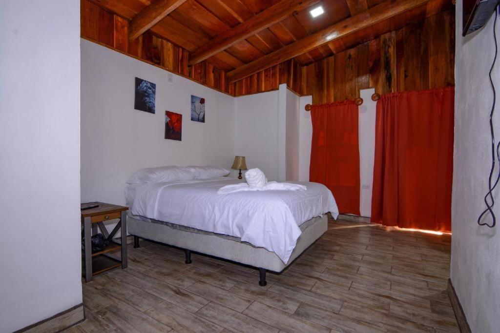 Cabanas Roca Verde Monteverde 外观 照片