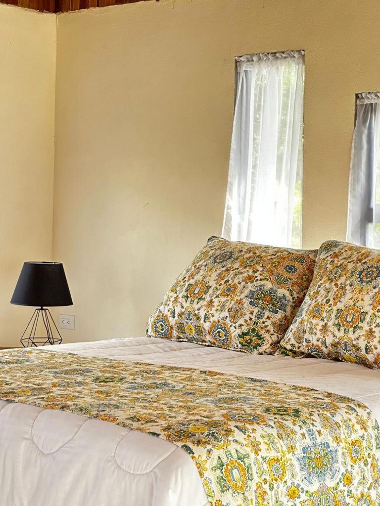 Cabanas Roca Verde Monteverde 外观 照片